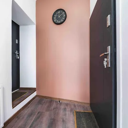 Lovely One-Bedroom Loft 3 Minutes From Kazimierz Cracovia Exterior foto