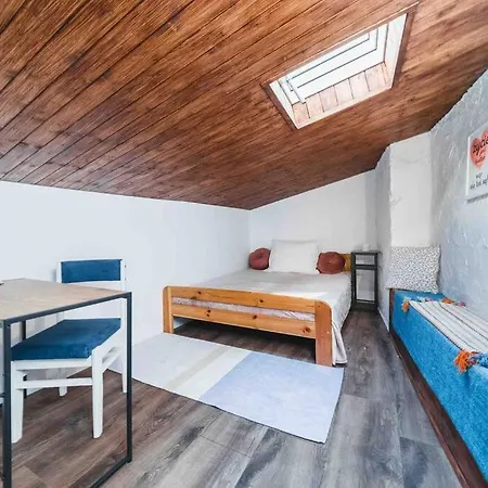 Lovely One-Bedroom Loft 3 Minutes From Kazimierz Cracovia Exterior foto