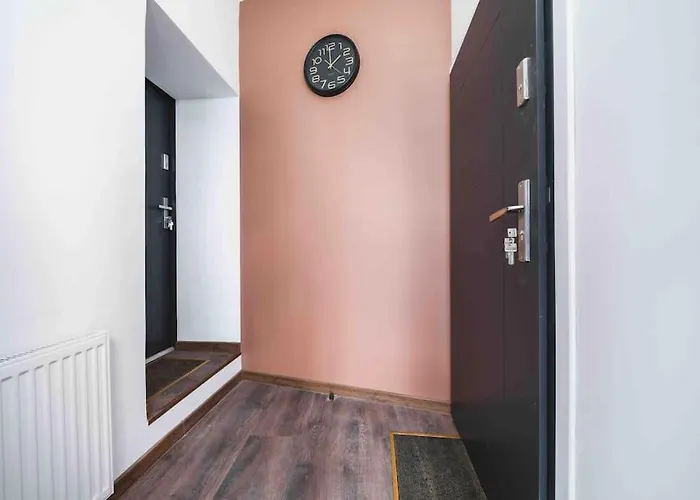 Lovely One-Bedroom Loft 3 Minutes From Kazimierz
